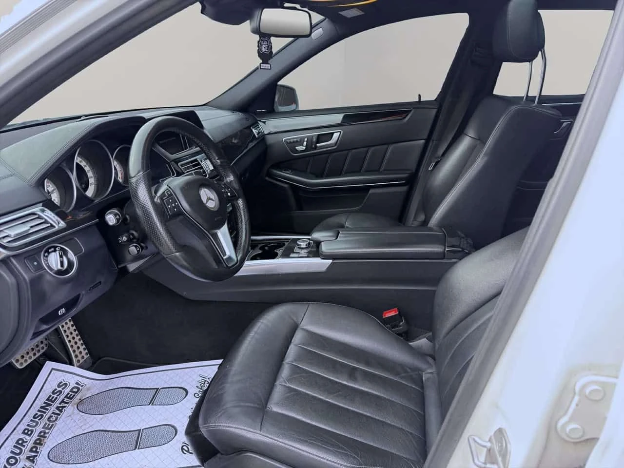 Mercedes-Benz E 400 * ФИКСИРАНА ЦЕНА* ПАНОРАМА* , снимка 6 - Автомобили и джипове - 54355570