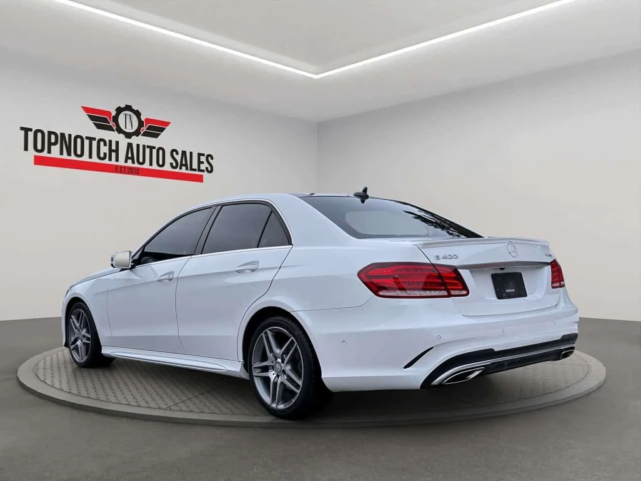 Mercedes-Benz E 400 * ФИКСИРАНА ЦЕНА* ПАНОРАМА* , снимка 4 - Автомобили и джипове - 54355570