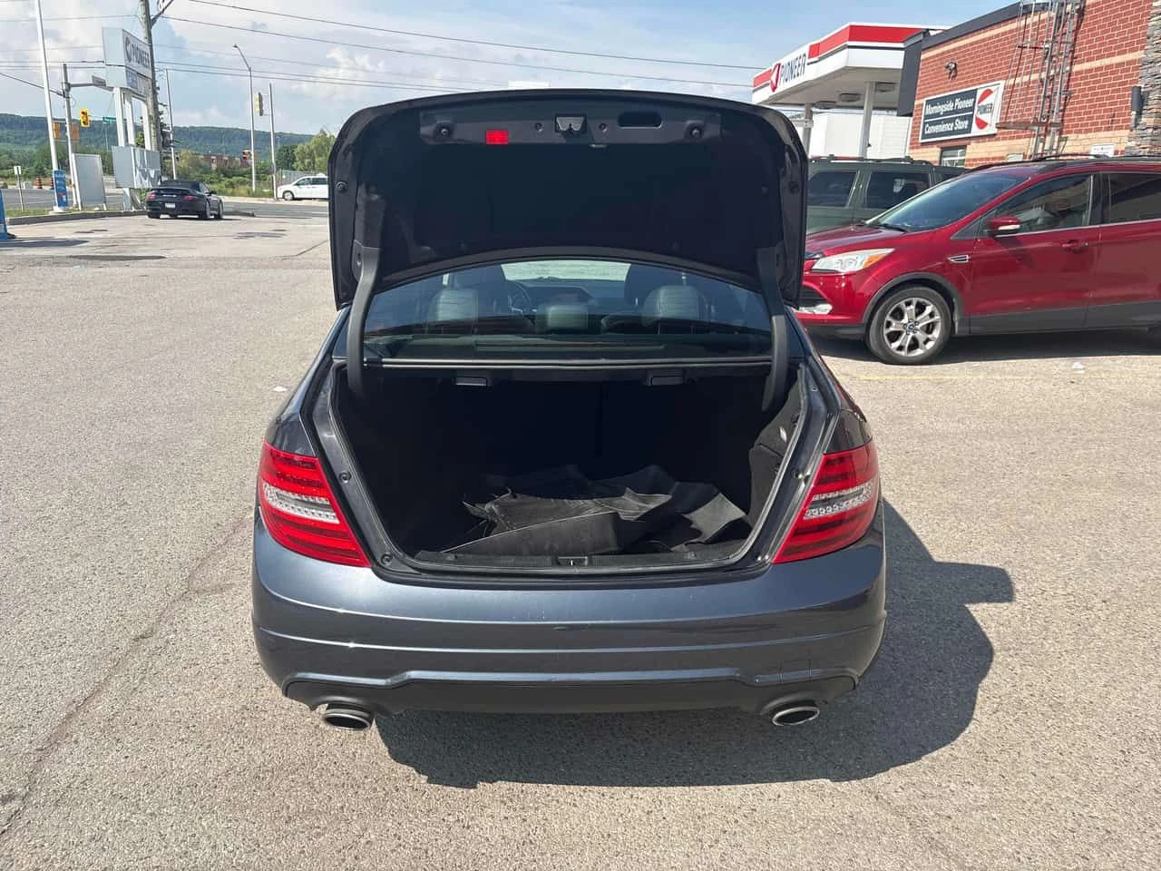 Mercedes-Benz C 300 АМГ ПАКЕТ/ПОДГРЕВ/ПАНО/ПАМЕТ/CARFAX/ФИНАНСИРАНЕ, снимка 15 - Автомобили и джипове - 54840807