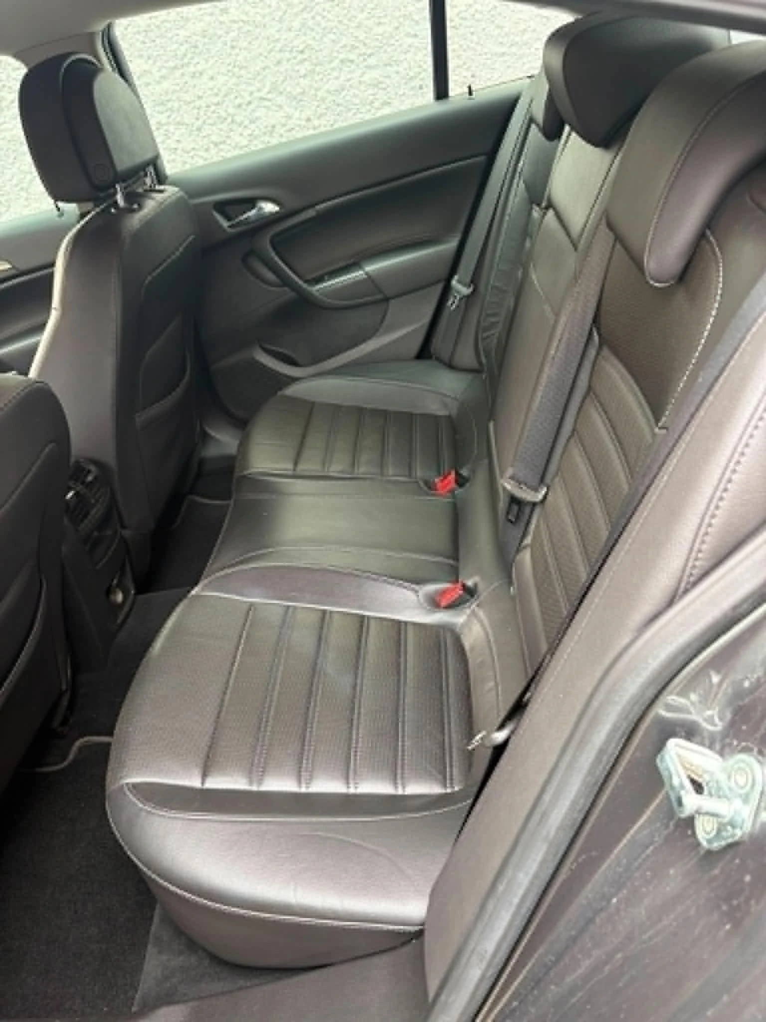 Opel Insignia Edition, снимка 10 - Автомобили и джипове - 54886480