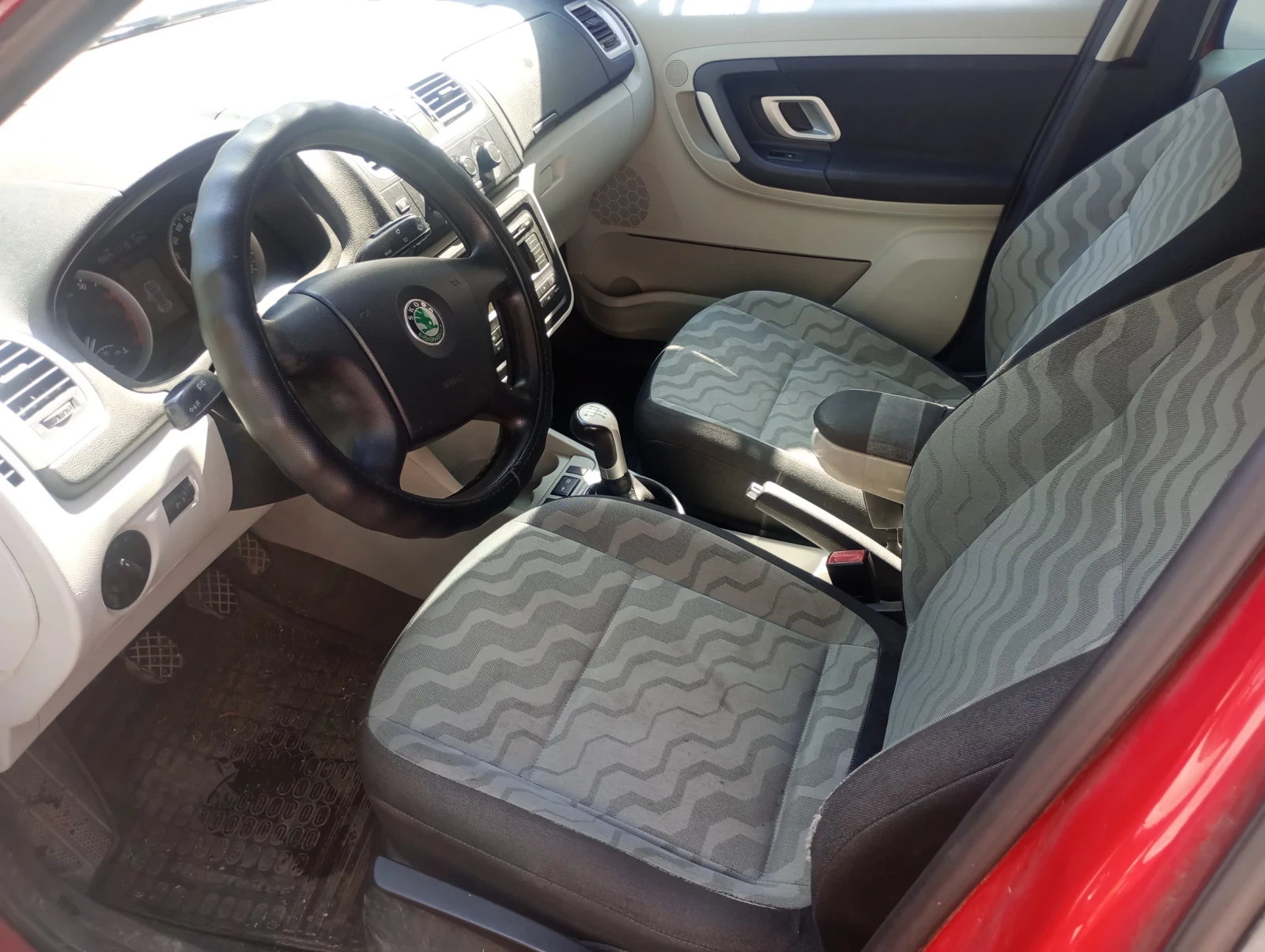 Skoda Roomster, снимка 7 - Автомобили и джипове - 55782661