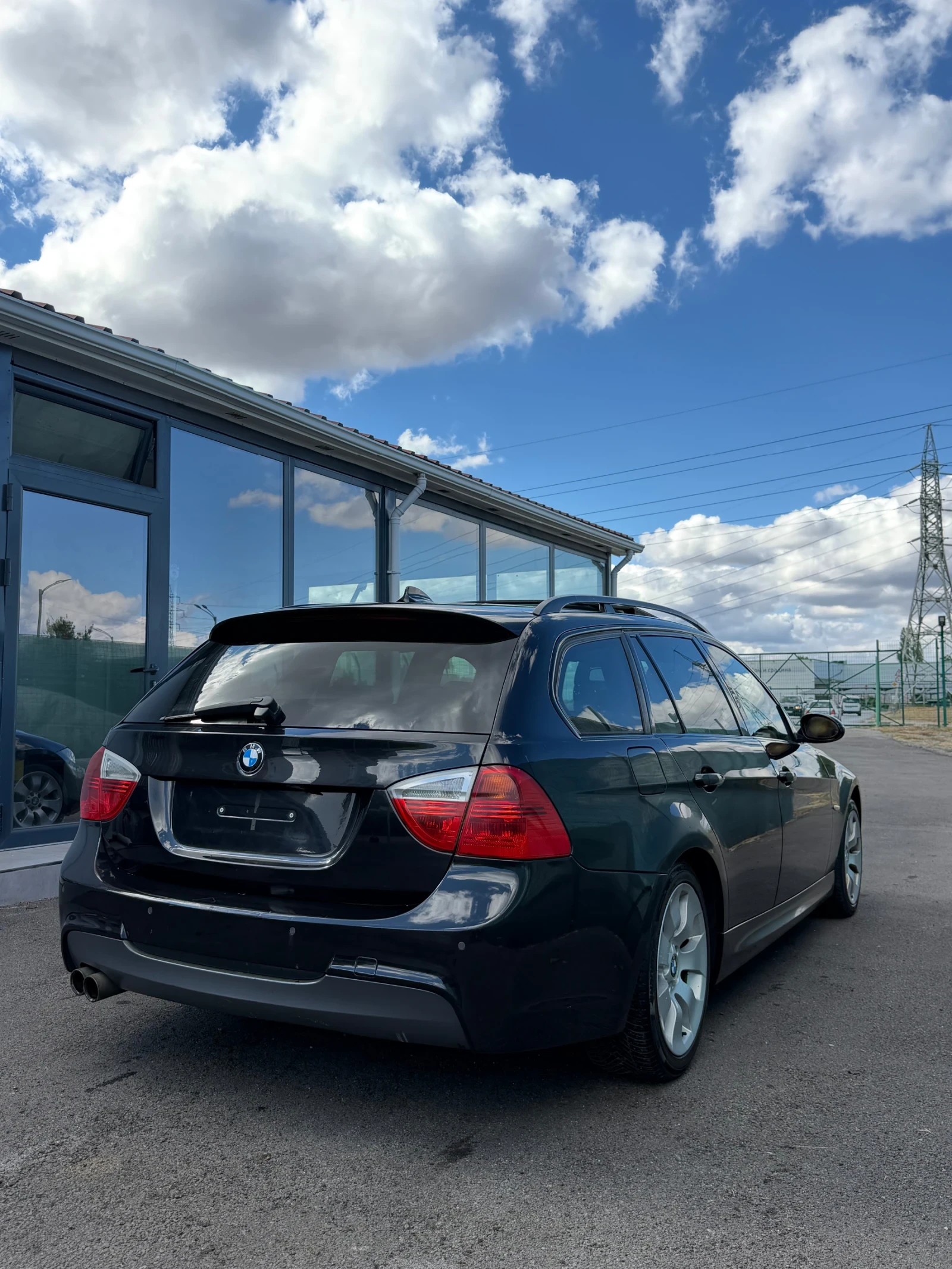 BMW 330 M-pack/Keyless/PANO/, снимка 4 - Автомобили и джипове - 56249023