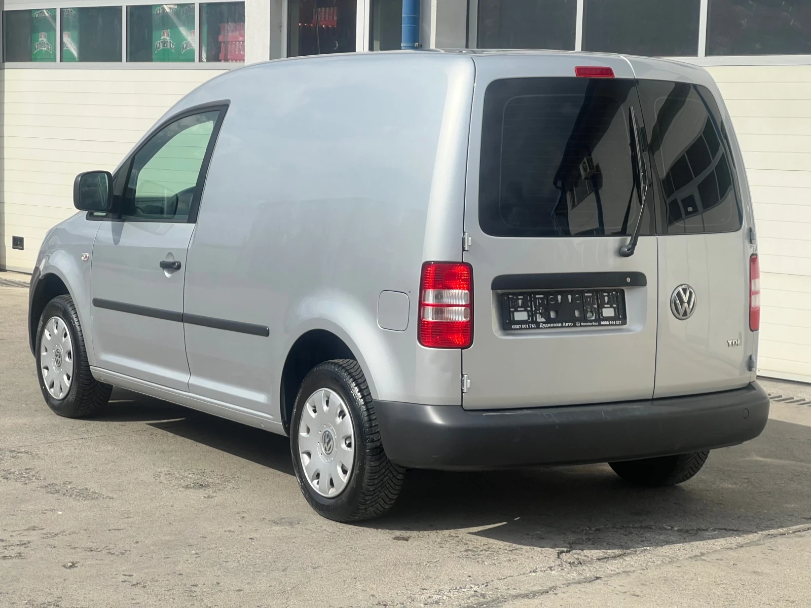 VW Caddy Ресори 2014г. Климатроник, снимка 4 - Автомобили и джипове - 56271352