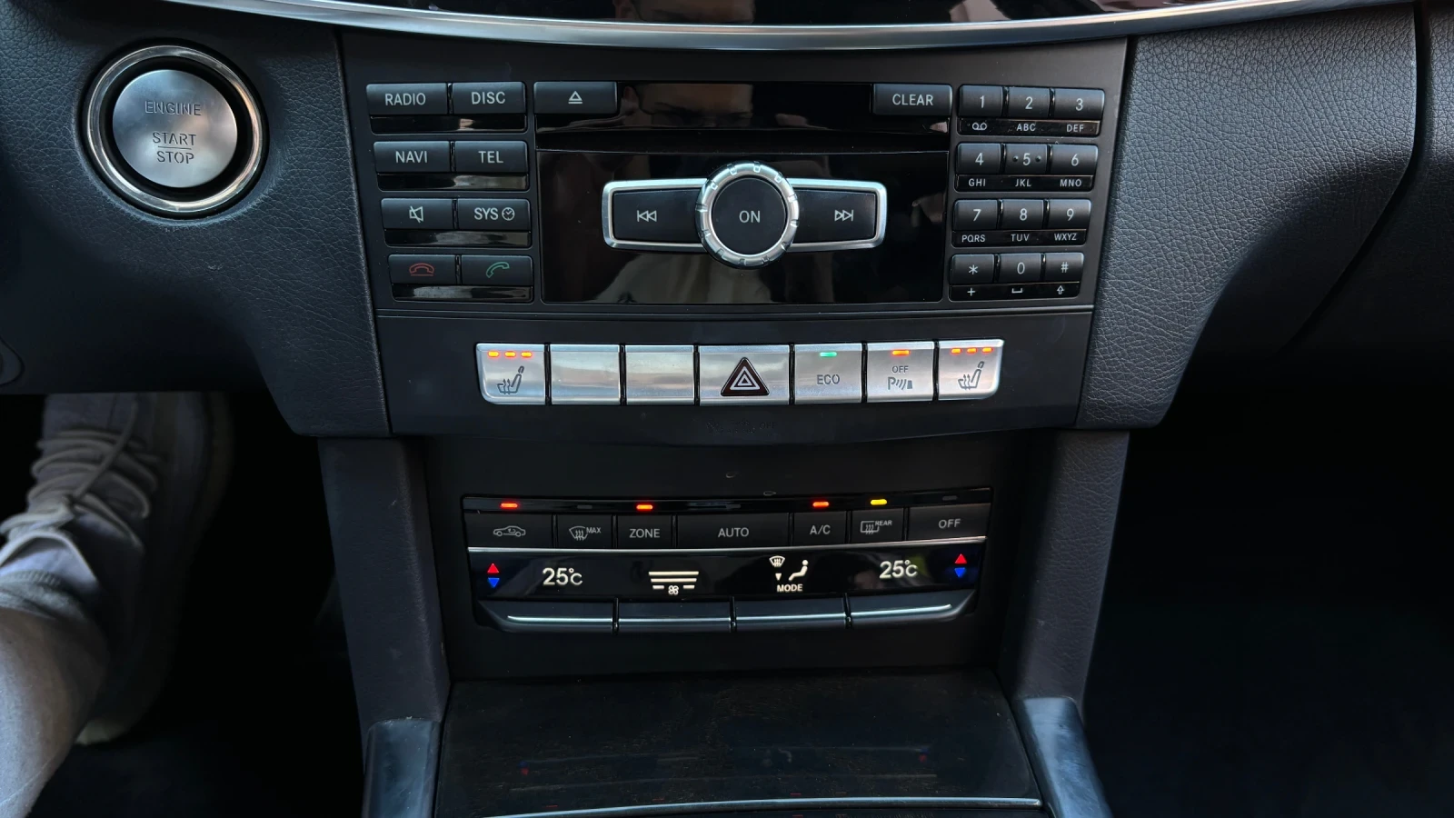 Mercedes-Benz E 220, снимка 11 - Автомобили и джипове - 56330133