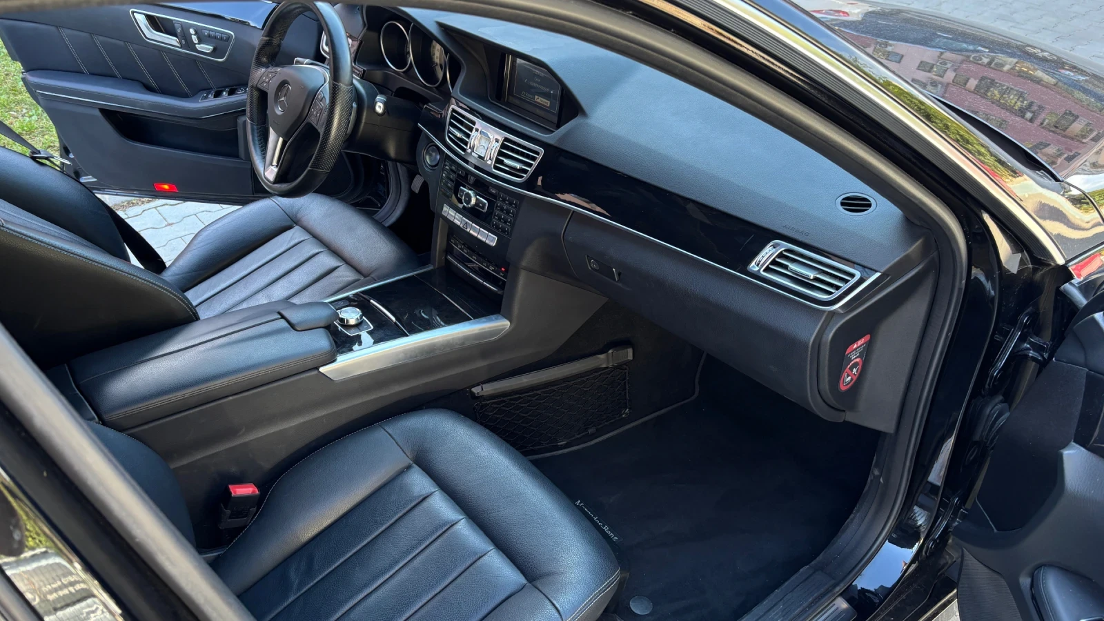 Mercedes-Benz E 220, снимка 8 - Автомобили и джипове - 56330133