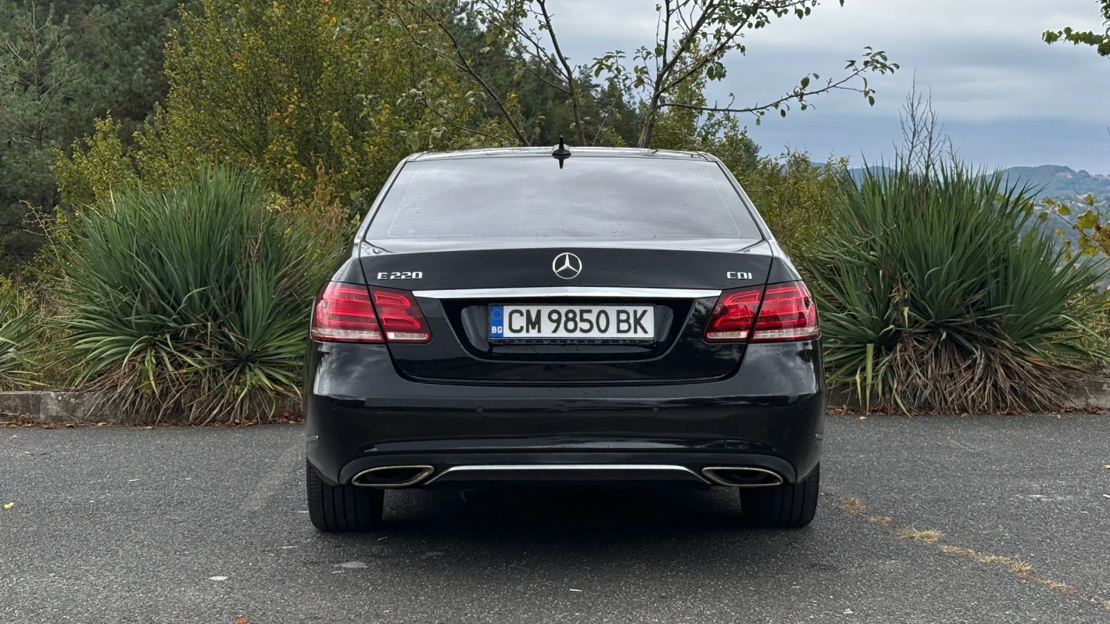 Mercedes-Benz E 220, снимка 4 - Автомобили и джипове - 56330133