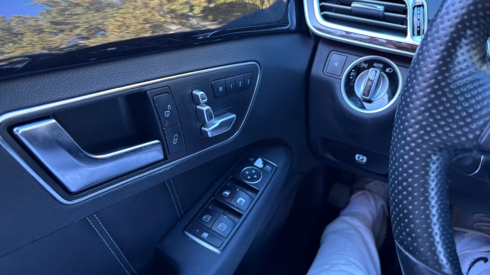 Mercedes-Benz E 220, снимка 15 - Автомобили и джипове - 56330133