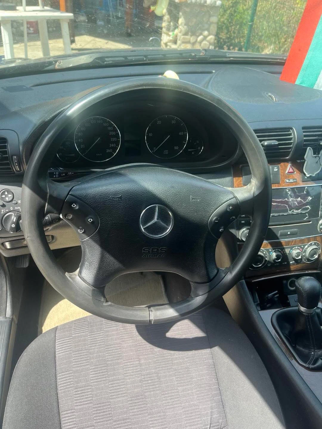 Mercedes-Benz C 200, снимка 10 - Автомобили и джипове - 56331559