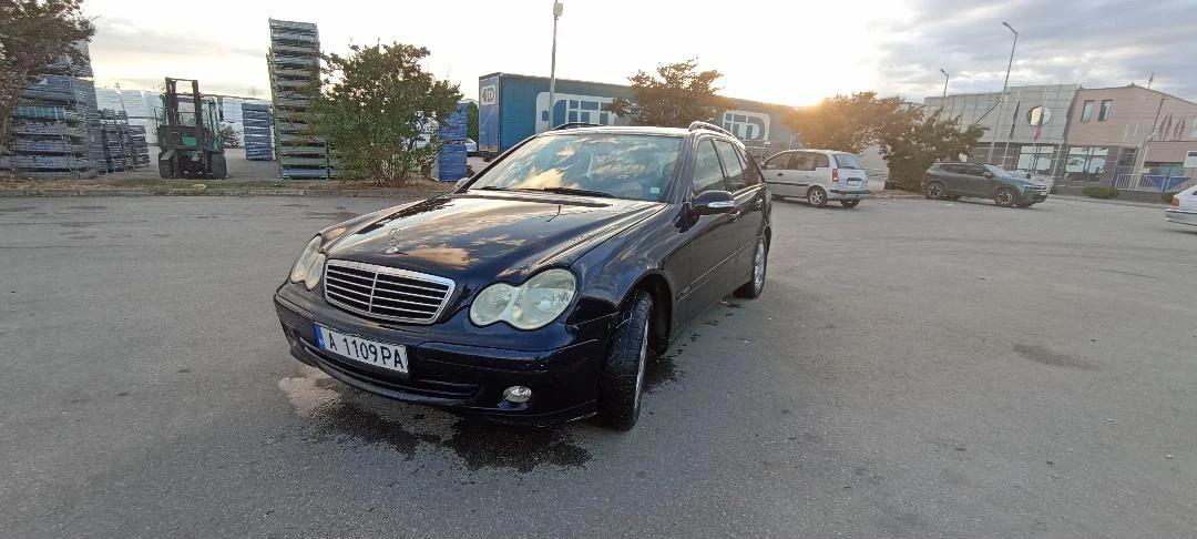Mercedes-Benz C 200, снимка 2 - Автомобили и джипове - 56331559