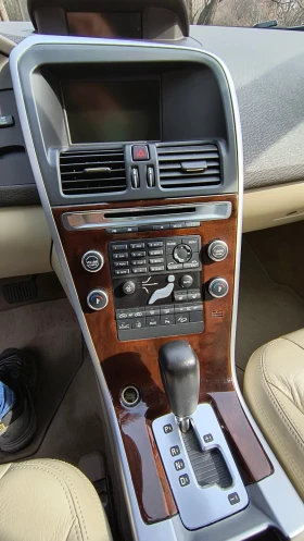 Volvo XC60 3.2, AWD, автоматик, камера, парктроник, навигация, снимка 10
