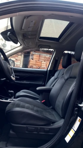 Обява за продажба на Mitsubishi Outlander 2.4 SE 4X4 86000KM 7места кожа с алкантара ~38 990 лв. - изображение 9