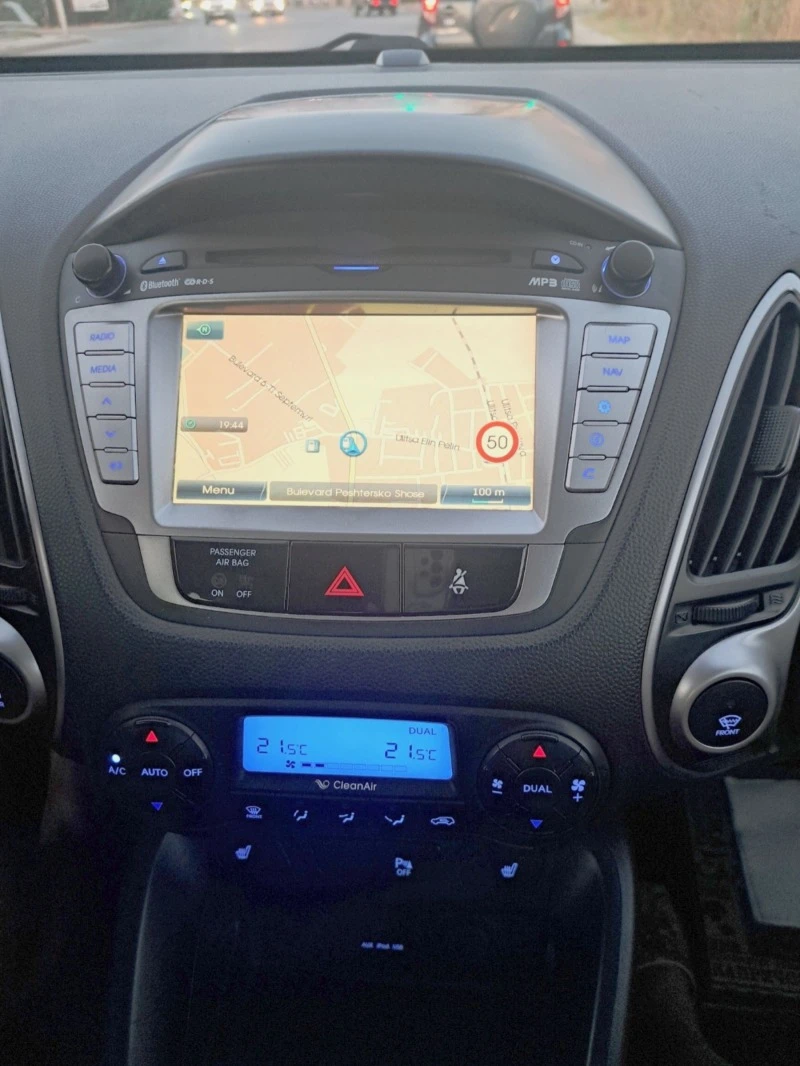 Hyundai IX35 2.0 CRDI, NAVY, 4х4, снимка 16 - Автомобили и джипове - 47237321