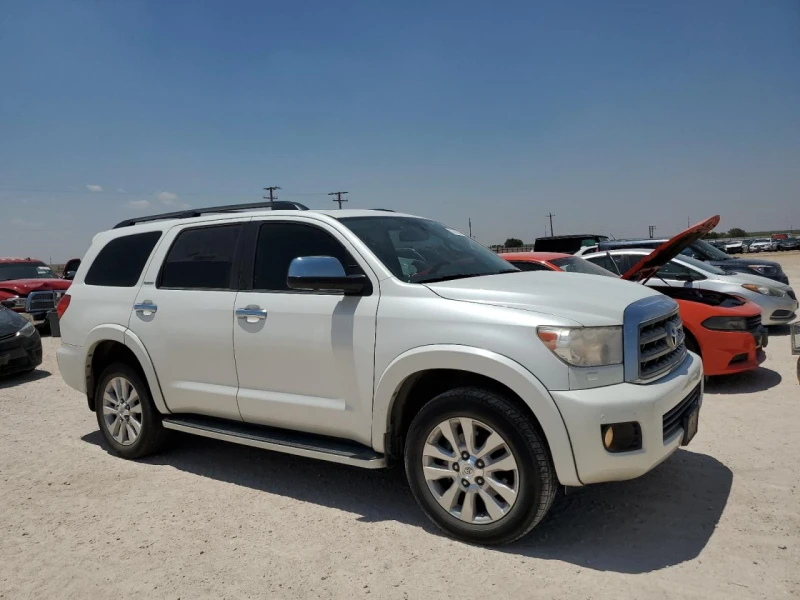 Toyota Sequoia 5.7 4X4 PLATINUM, снимка 4 - Автомобили и джипове - 47010079