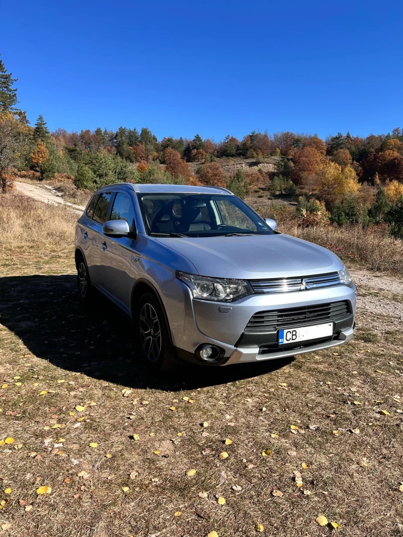 Mitsubishi Outlander PHEV, снимка 2 - Автомобили и джипове - 47959378