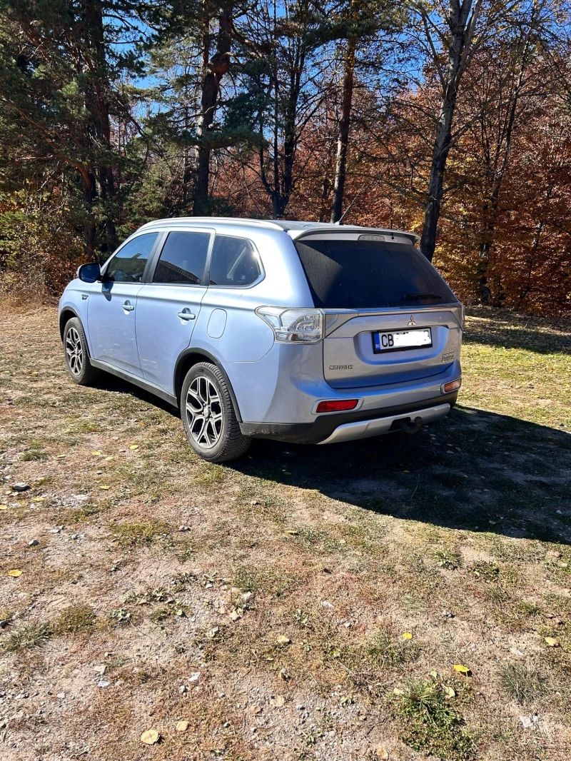 Mitsubishi Outlander PHEV, снимка 5 - Автомобили и джипове - 47959378