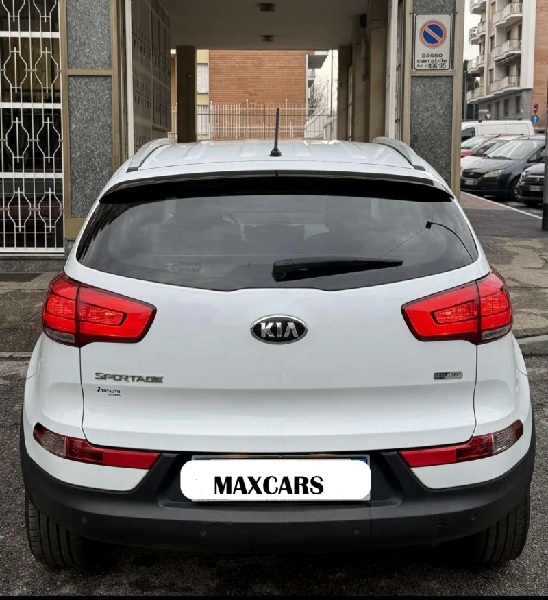 Kia Sportage 1.6 LPG* FACE* ЛИЗИНГ* , снимка 5 - Автомобили и джипове - 53307188