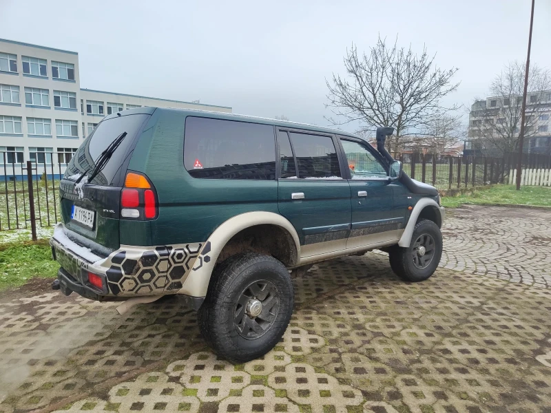 Mitsubishi Pajero sport 3.0 GAZ, снимка 3 - Автомобили и джипове - 53426263
