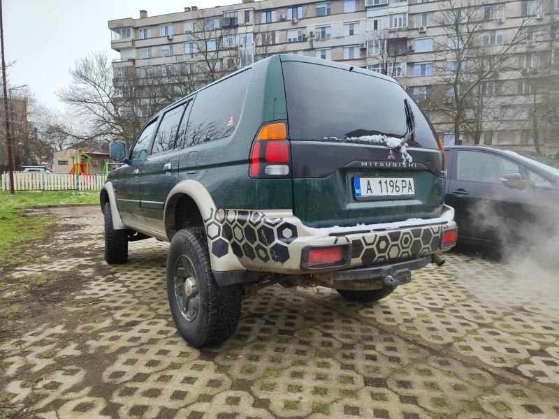 Mitsubishi Pajero sport 3.0 GAZ, снимка 2 - Автомобили и джипове - 53426263