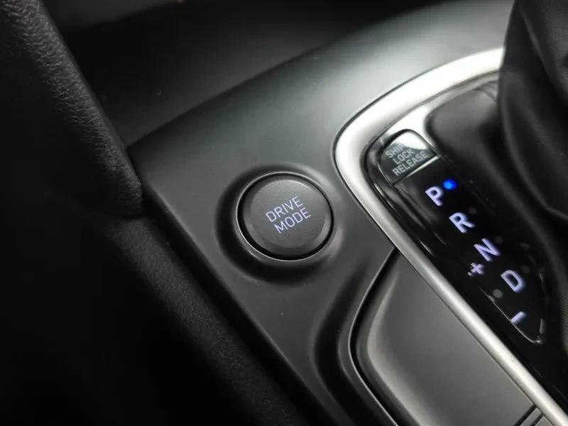 Hyundai Kona 1.6 Turbo 2Wd Smart, снимка 15 - Автомобили и джипове - 56207704