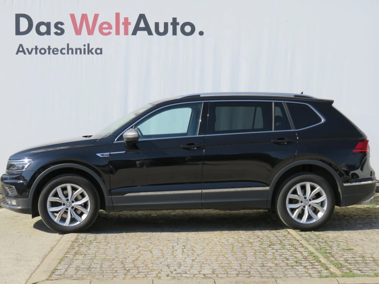 VW Tiguan LWB Highline 2.0TDI 4MOTION BMT - изображение 3