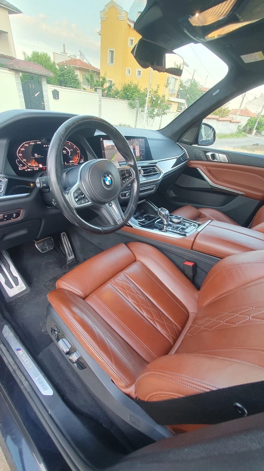BMW X7 M50D - изображение 7