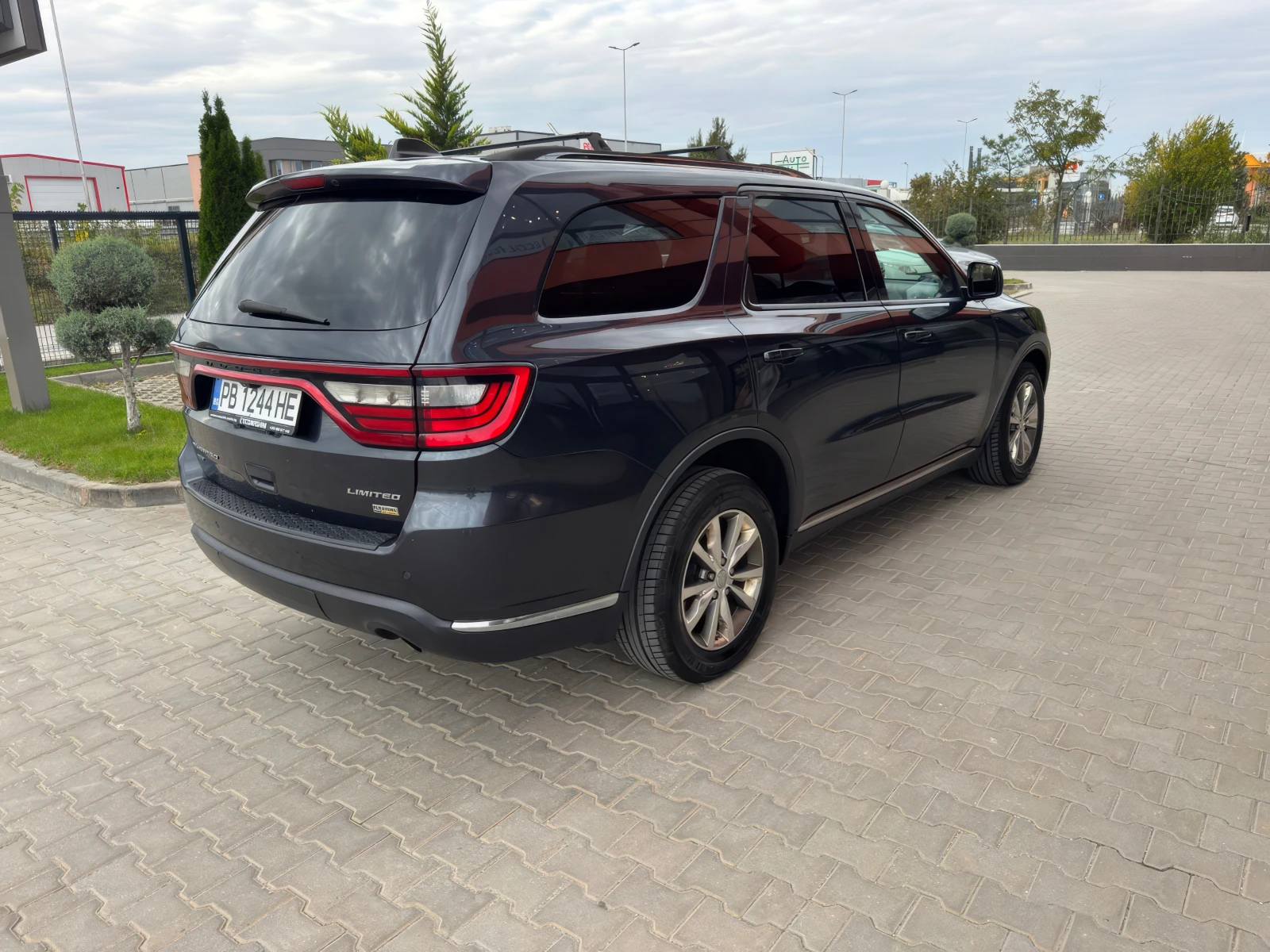 Dodge Durango Limited AWD V6 - изображение 4