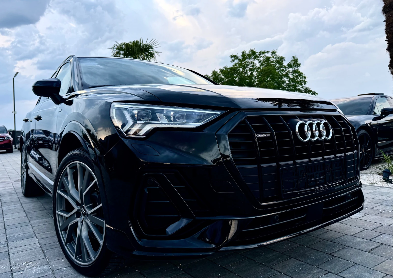 Audi Q3 3XS-LINE* 4X4, снимка 2 - Автомобили и джипове - 54805518
