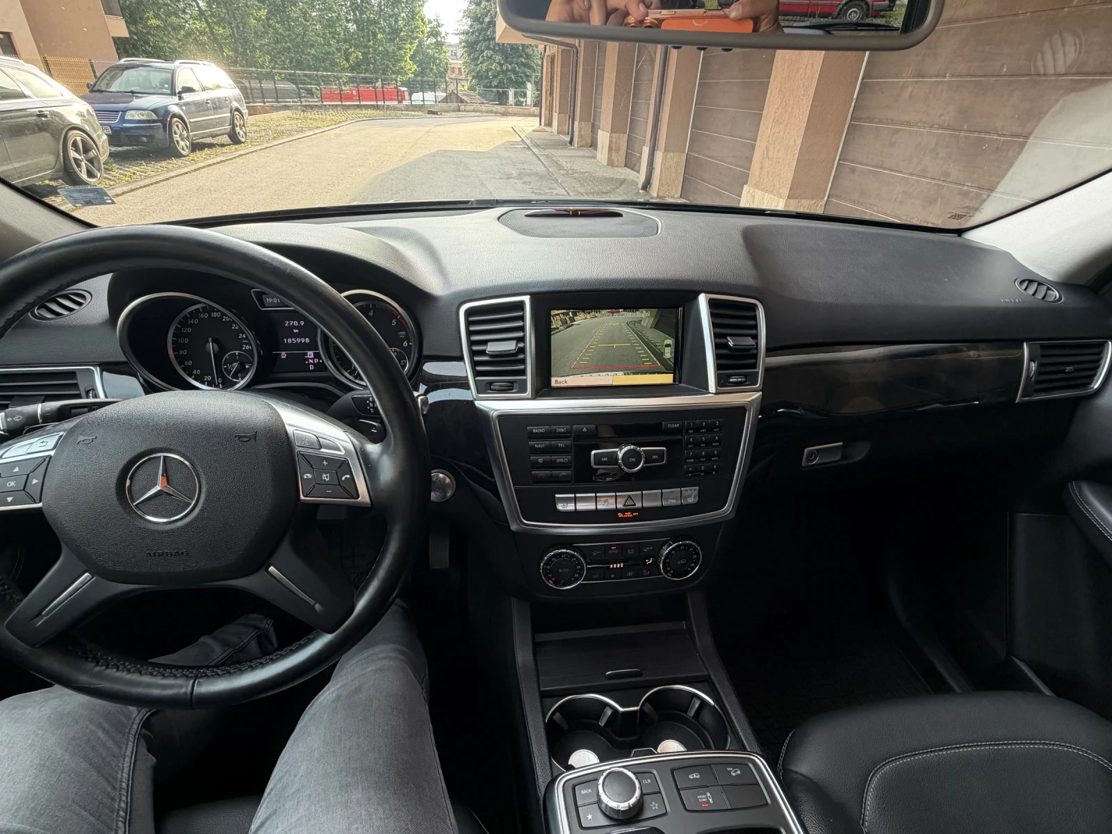 Mercedes-Benz ML 350 3.5 CDI AMG KEY LEES ПАНОРАМА, снимка 7 - Автомобили и джипове - 54891726