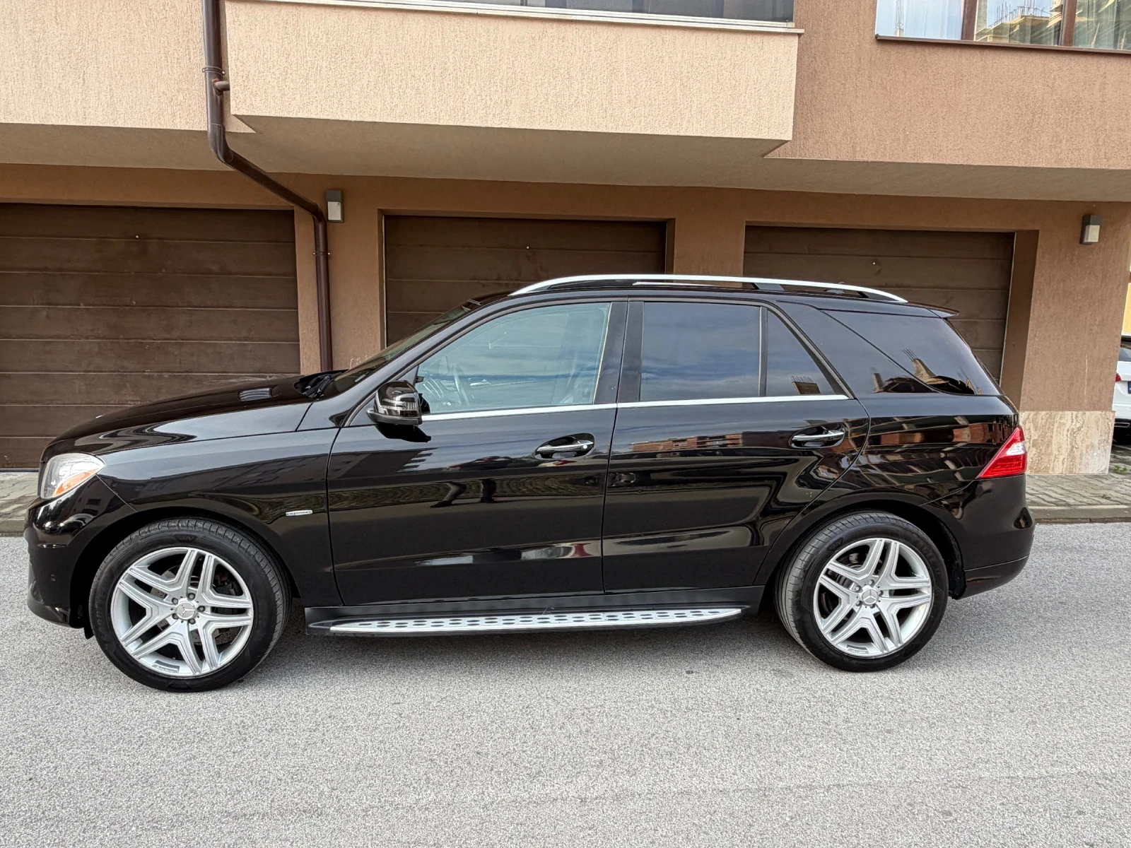 Mercedes-Benz ML 350 3.5 CDI AMG KEY LEES ПАНОРАМА, снимка 5 - Автомобили и джипове - 54891726