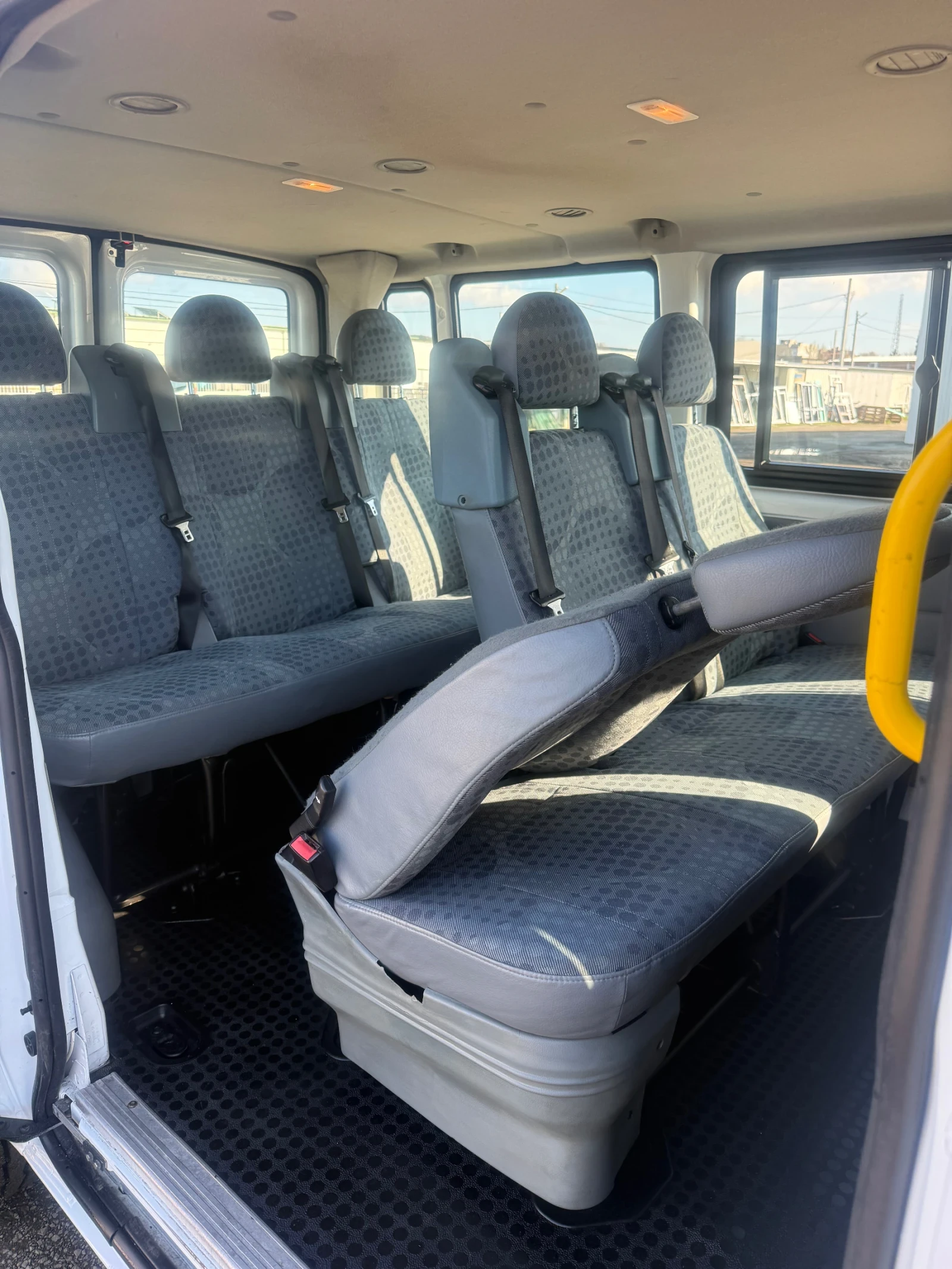 Ford Transit 2.2 - изображение 9