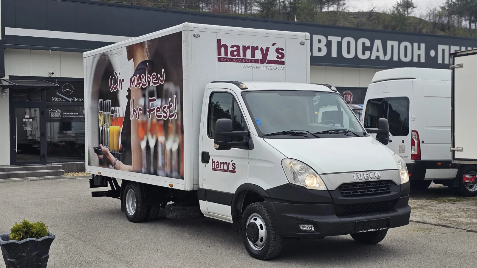 Iveco Daily 35C15 3.0D 6SP Падащ Борд-ИСТОРИЯ-ТОП СЪСТ.-ЛИЗИНГ | Auto.bg — изображение 1