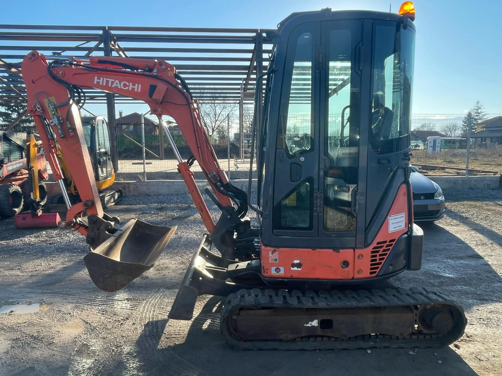 Багер Hitachi ZX22U - изображение 2