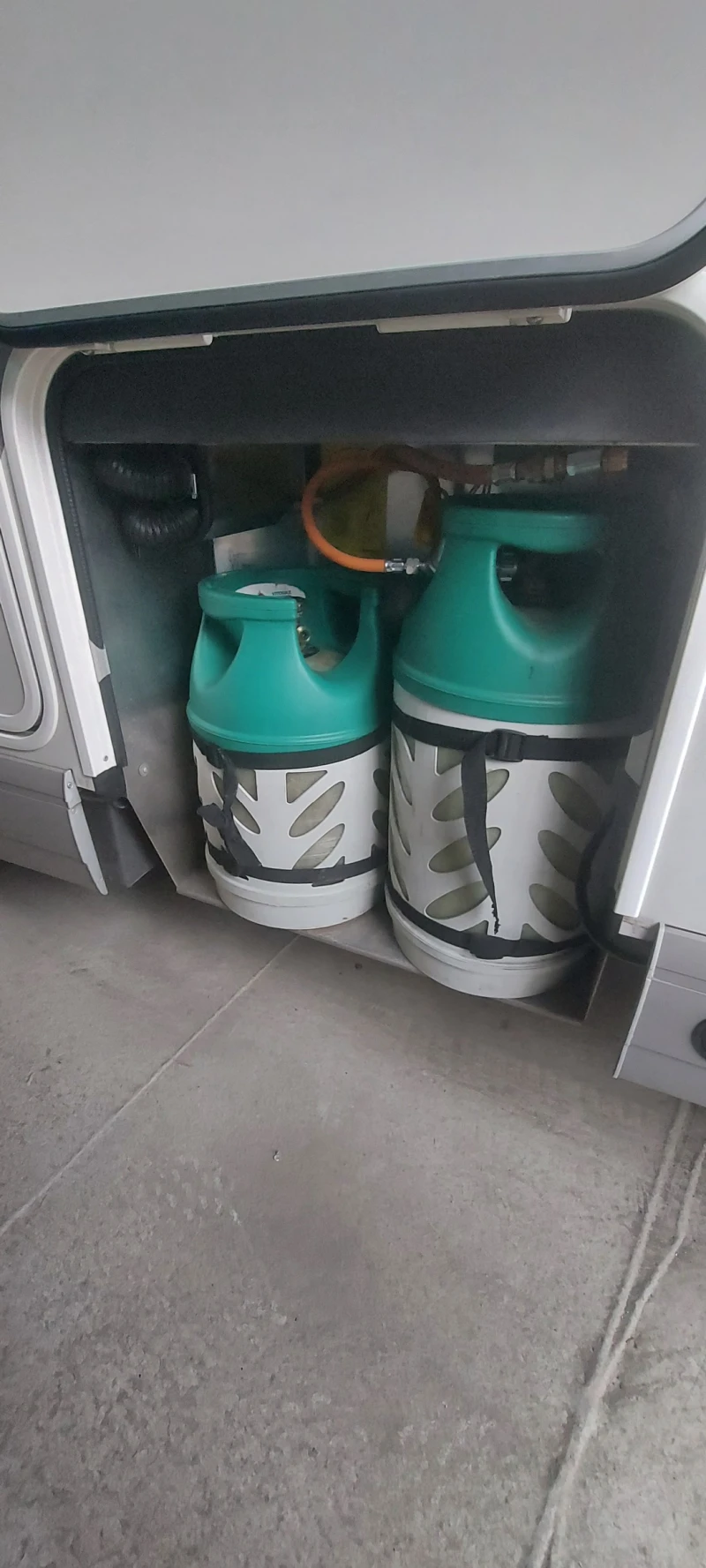 Кемпер Carthago Shik C-line, снимка 4 - Каравани и кемпери - 52523388