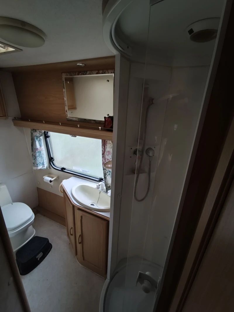 Каравана Други Lunar Lexon, снимка 8 - Каравани и кемпери - 52868493