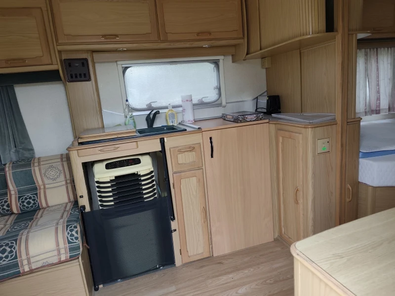 Каравана Други Lunar Lexon, снимка 2 - Каравани и кемпери - 52868493