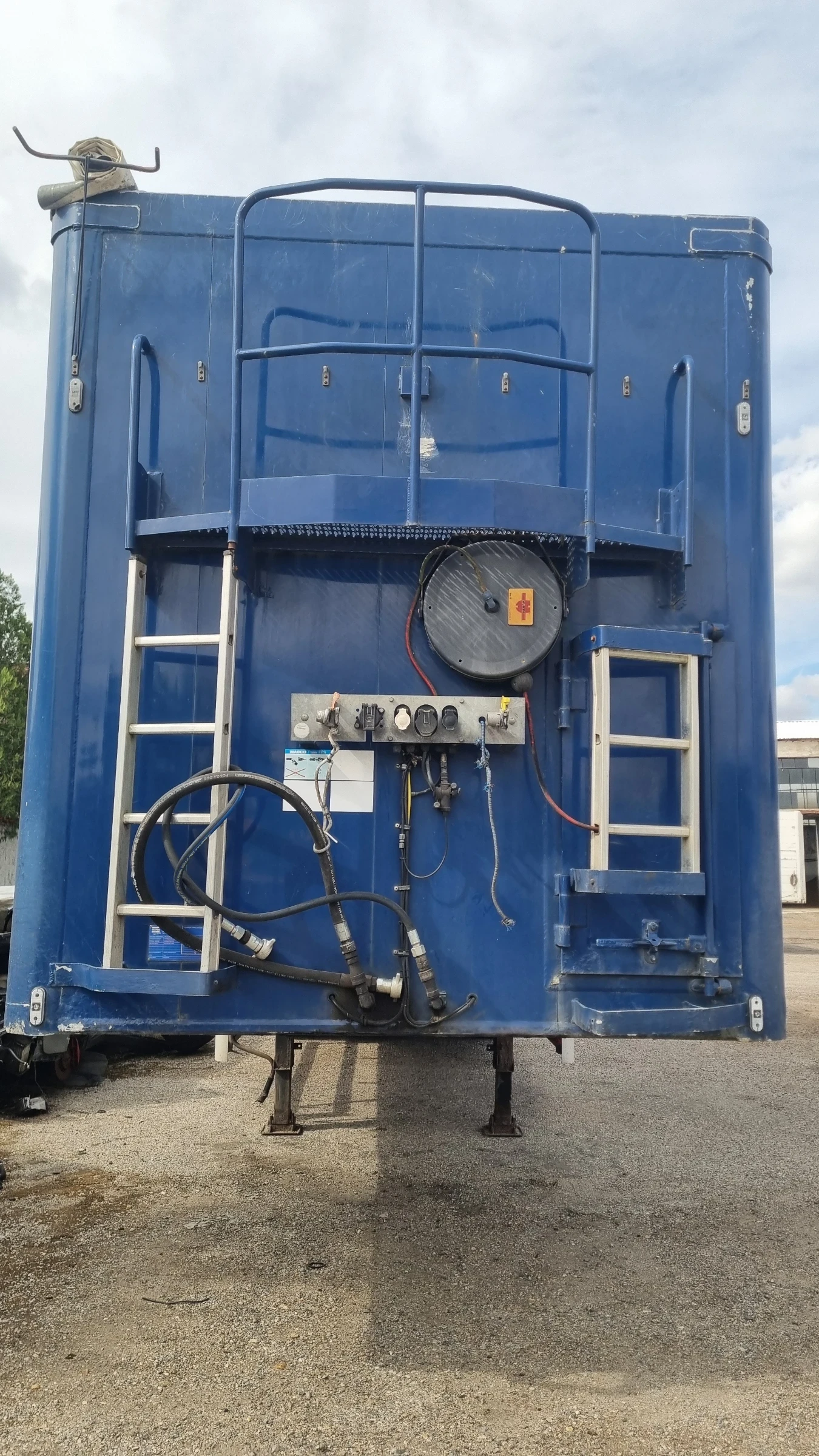  Knapen    | Mobile.bg   4