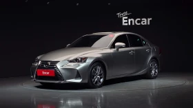 ������ Lexus IS 200