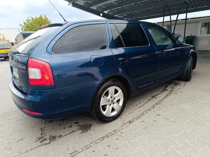 Skoda Octavia 1.6стария мотор. газ.инж., снимка 2 - Автомобили и джипове - 48194368