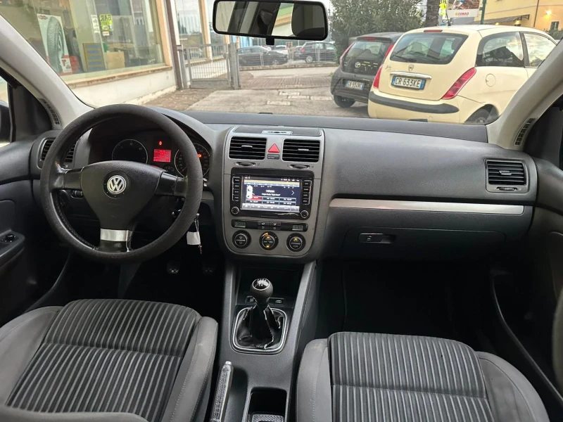 VW Golf 1.9TDi105кс Нави, снимка 6 - Автомобили и джипове - 48424725