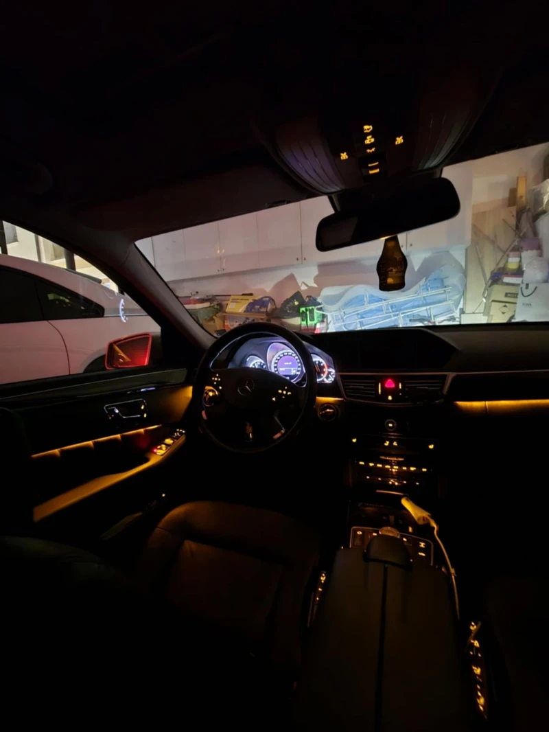 Mercedes-Benz E 350 4matic, снимка 15 - Автомобили и джипове - 50973609