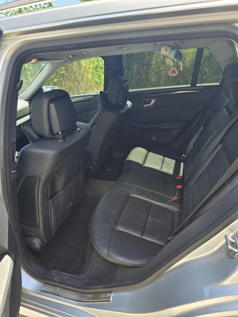 Mercedes-Benz E 350 4matic, снимка 10 - Автомобили и джипове - 50973609