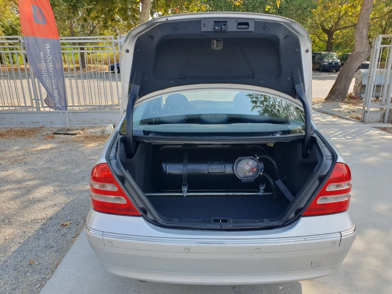 Mercedes-Benz C 240 ГАЗ/БЕНЗИН/, снимка 16 - Автомобили и джипове - 51282892