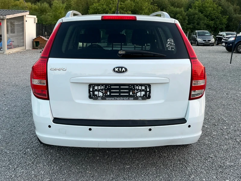 Kia Ceed 1.4 i 90 k, снимка 6 - Автомобили и джипове - 51572505