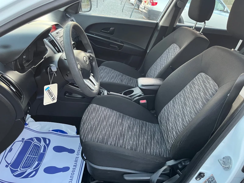 Kia Ceed 1.4 i 90 k, снимка 10 - Автомобили и джипове - 51572505