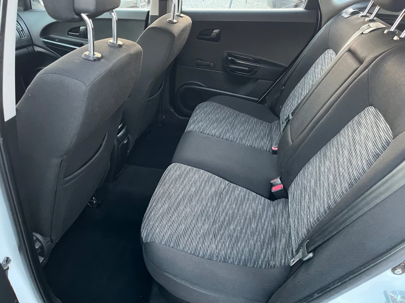 Kia Ceed 1.4 i 90 k, снимка 11 - Автомобили и джипове - 51572505