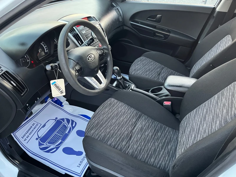 Kia Ceed 1.4 i 90 k, снимка 9 - Автомобили и джипове - 51572505