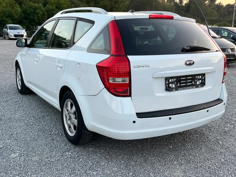 Kia Ceed 1.4 i 90 k, снимка 4 - Автомобили и джипове - 51572505