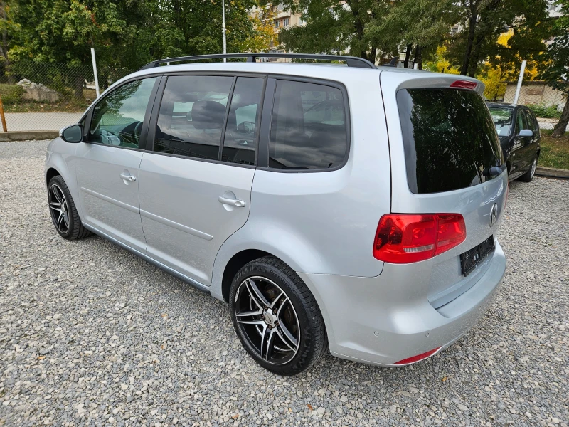 VW Touran 1.6TDI 105кс.FACELIFT, снимка 5 - Автомобили и джипове - 52038732