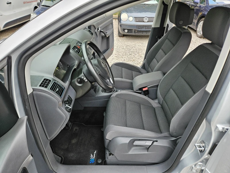 VW Touran 1.6TDI 105кс.FACELIFT, снимка 9 - Автомобили и джипове - 52038732