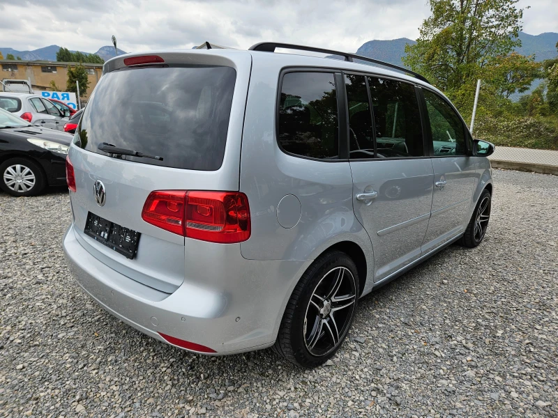 VW Touran 1.6TDI 105кс.FACELIFT, снимка 3 - Автомобили и джипове - 52038732